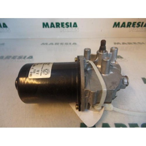 Fiat - Stilo - Scheibenwischermotor vorne
