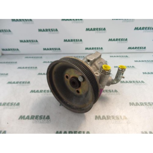 Alfa Romeo - 147 - Power steering pump