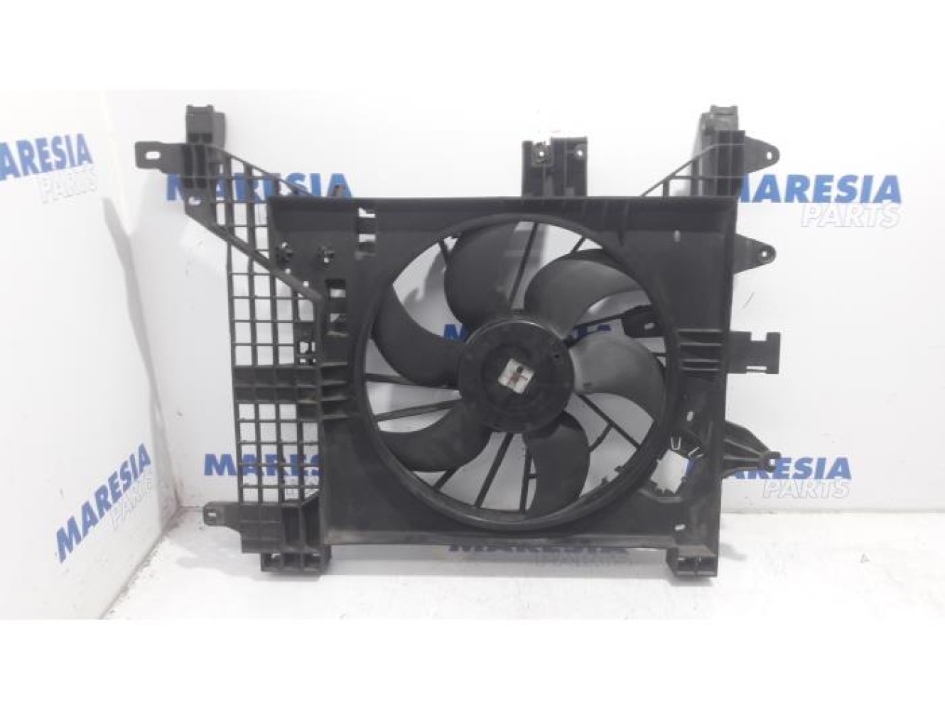 Dacia - Duster - Fan motor