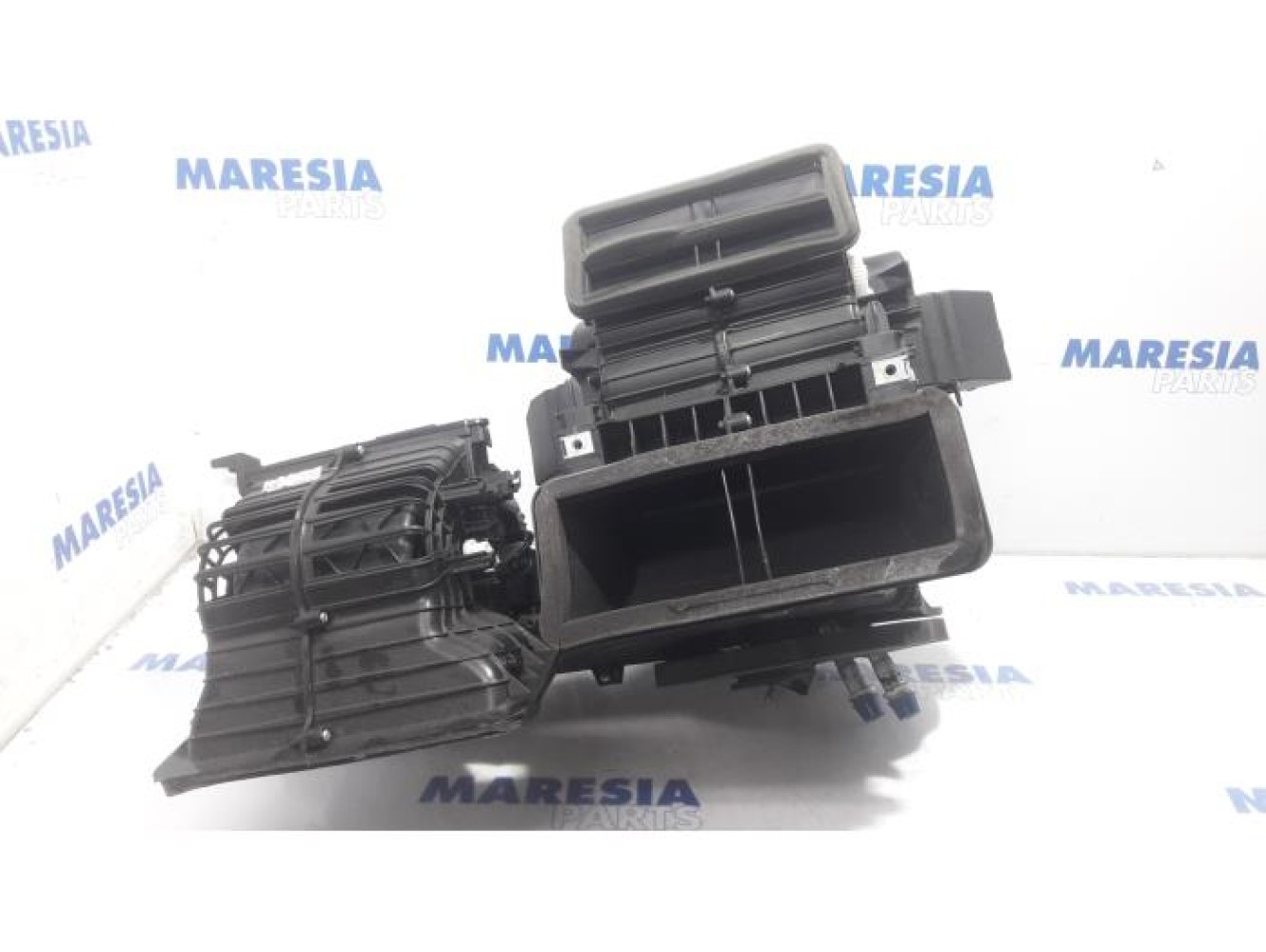 Fiat - Fiorino - Heater housing