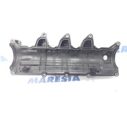 Renault - Scenic - Rocker cover