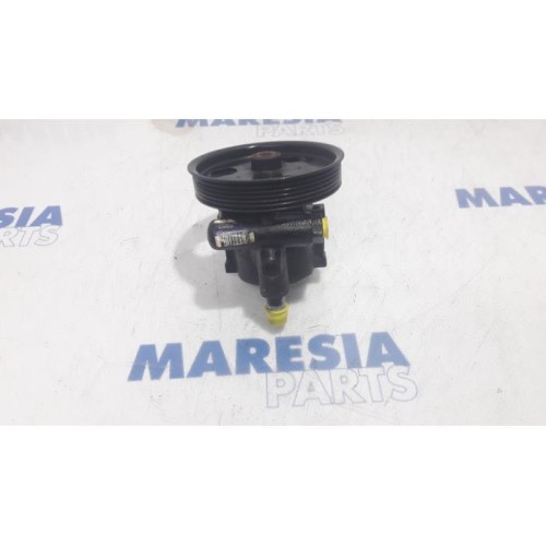 Dacia - Duster - Power steering pump