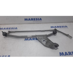 Dacia - Duster - Wiper mechanism