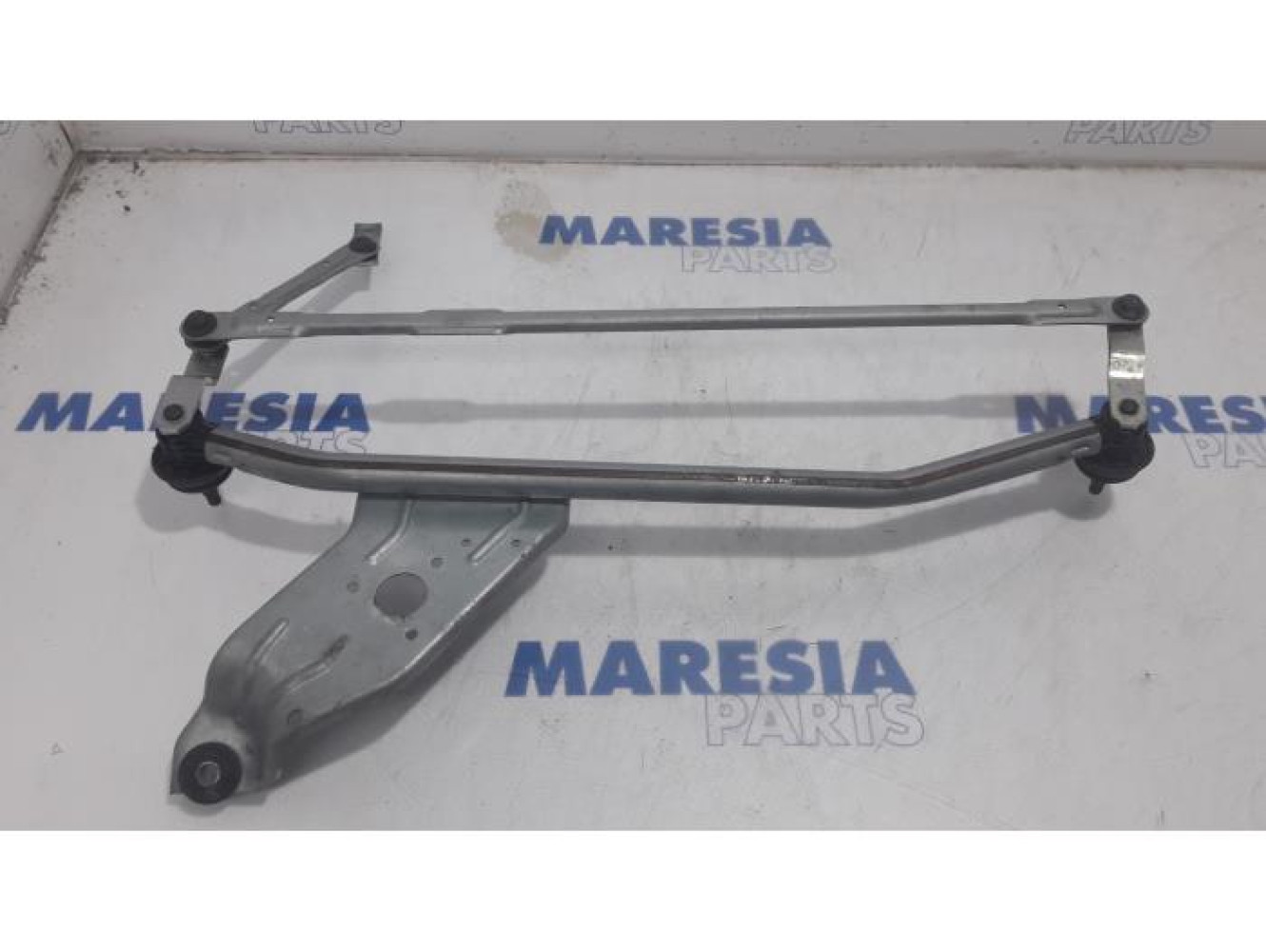 Dacia - Duster - Wiper mechanism