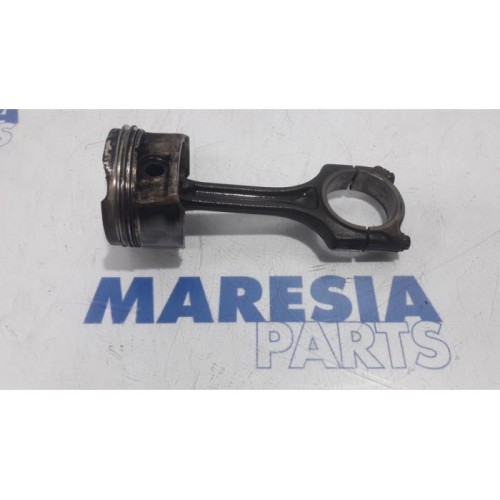 Peugeot - 5008 - Piston