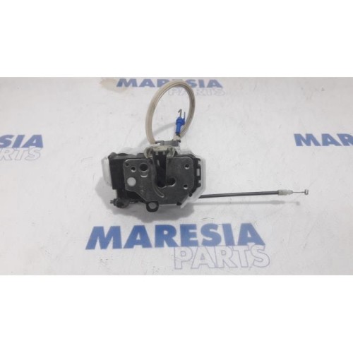 Fiat - Fiorino - Door lock mechanism 2-door, right
