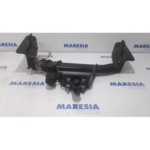 Renault - Master - Towbar