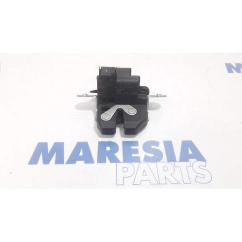 Fiat - Panda - Tailgate lock mechanism