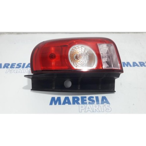 Dacia - Duster - Taillight, right