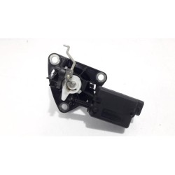 Dacia - Duster - Tailgate lock mechanism