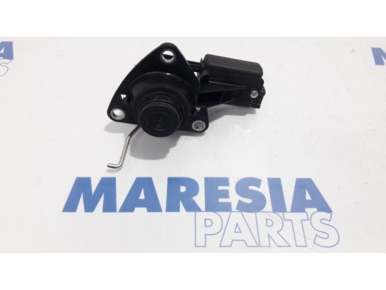 Dacia - Duster - Tailgate lock mechanism