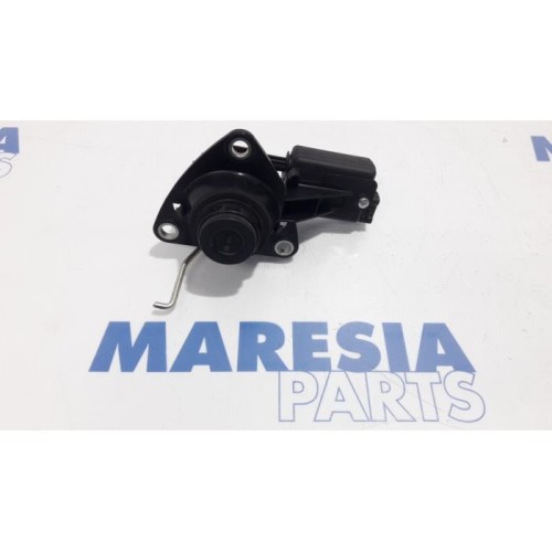 Dacia - Duster - Tailgate lock mechanism