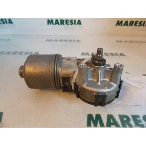 Peugeot - 206 - Front wiper motor