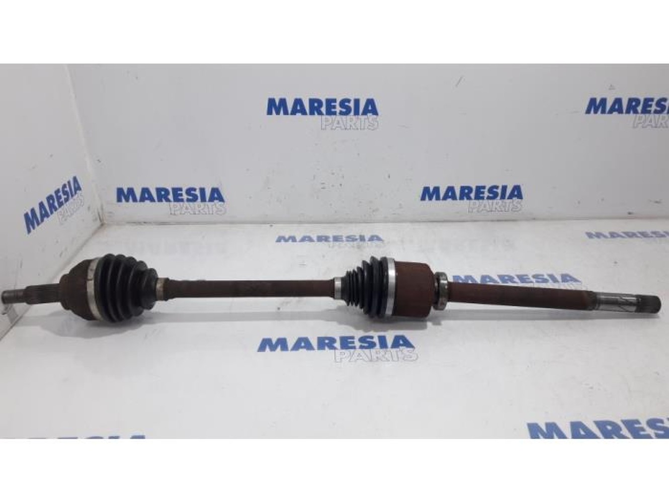 Renault - Trafic - Front drive shaft, right