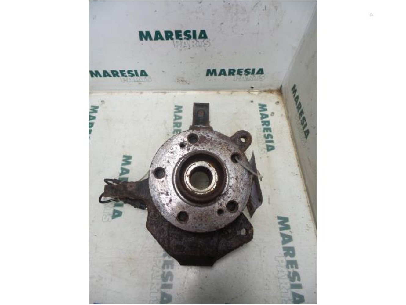 Renault - Espace - Knuckle, front right