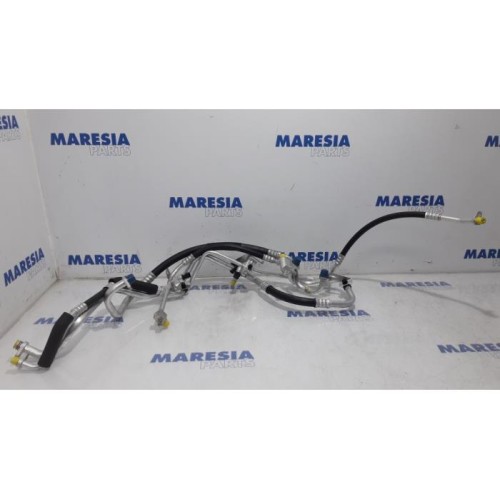 Renault - Trafic - Air conditioning line