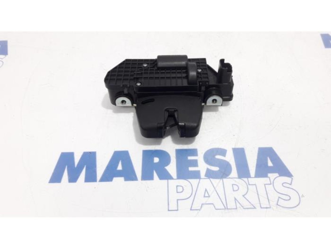Citroen - DS3 - Tailgate lock mechanism