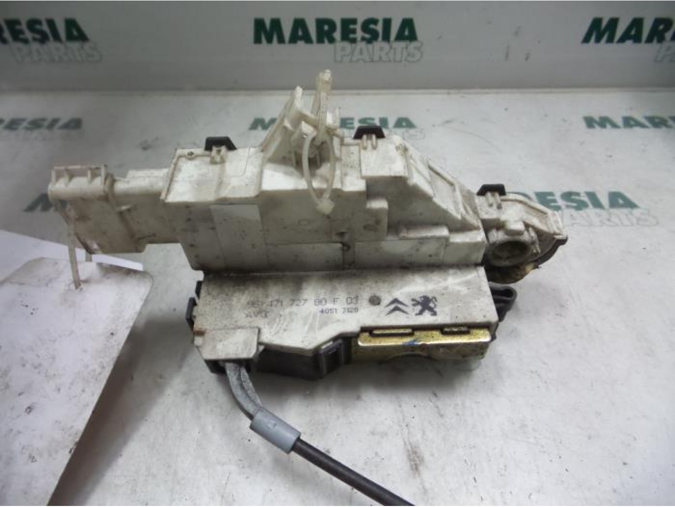 Citroen - C4 - Door lock mechanism 4-door, front left