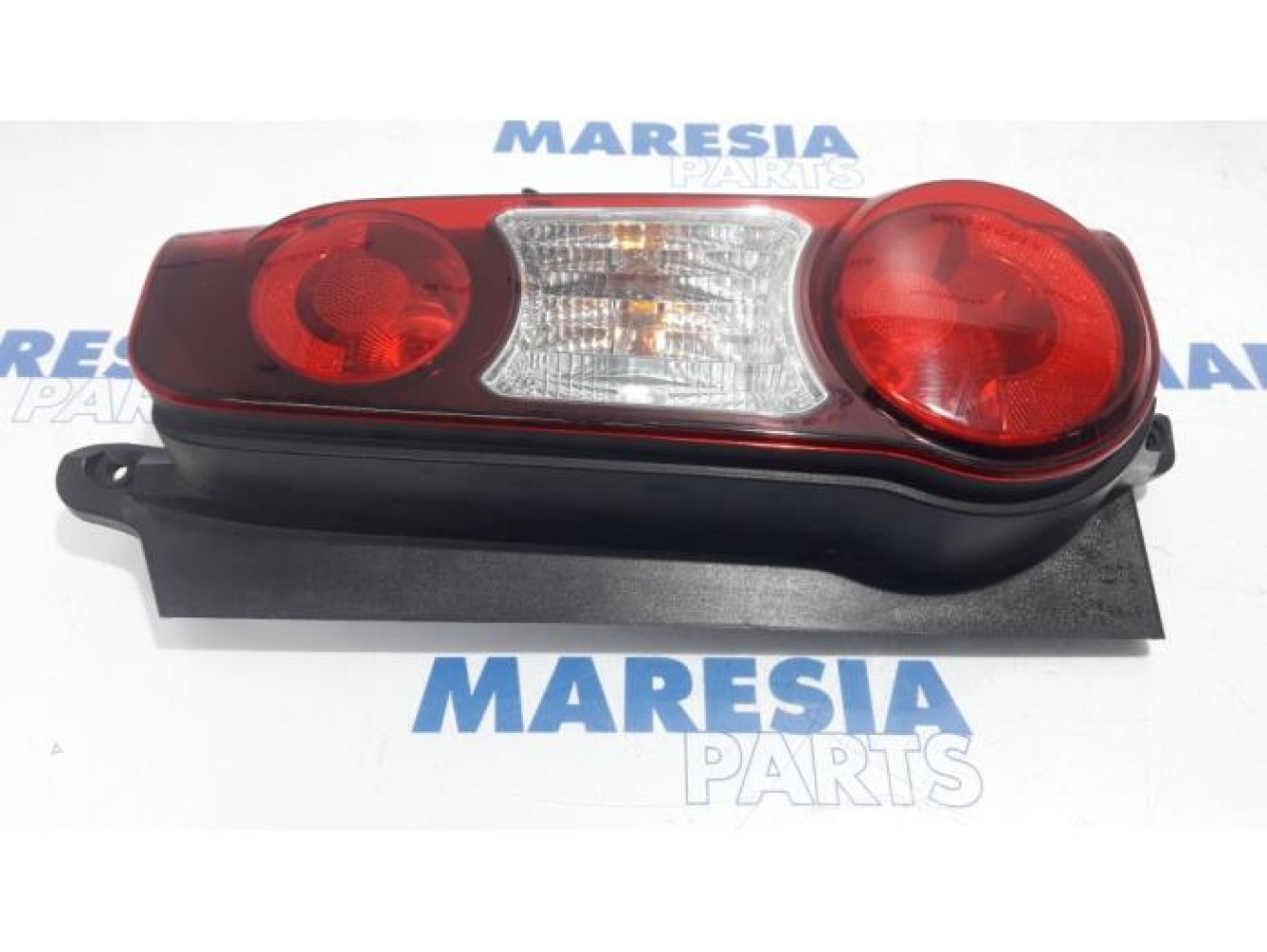 Peugeot - Partner - Taillight, right