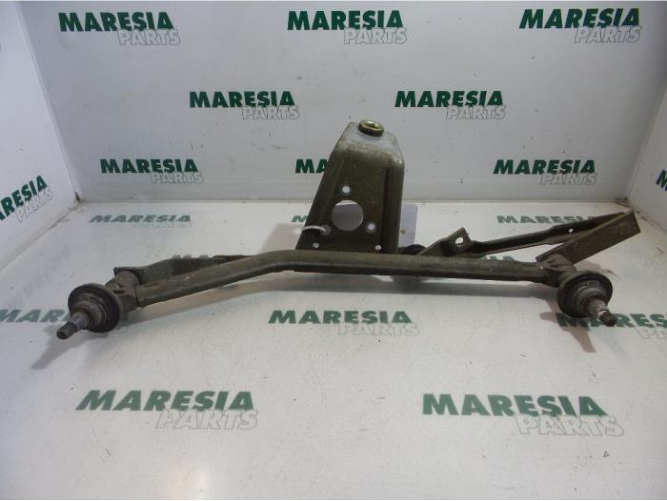 Peugeot - 206 - Wiper mechanism