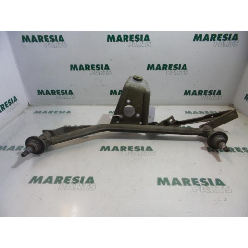 Peugeot - 206 - Wiper mechanism