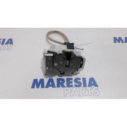 Fiat - Doblo - Door lock mechanism 2-door, right
