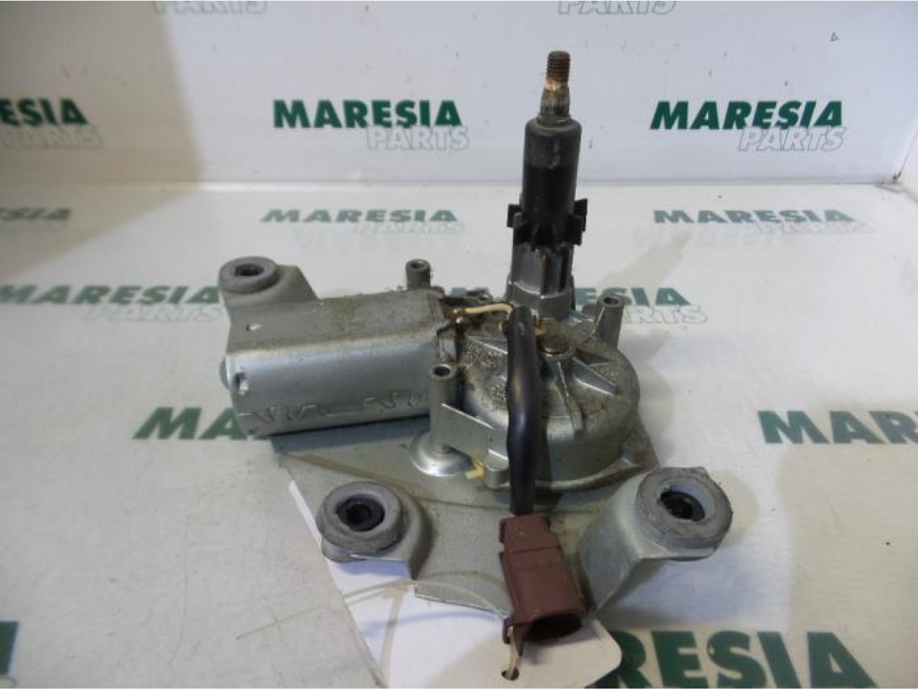 Peugeot - 206 - Scheibenwischermotor hinten