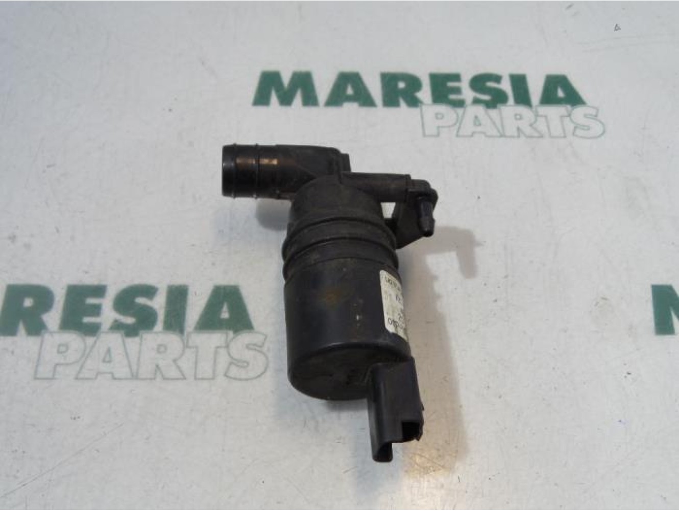Peugeot - 407 - Scheibensprüherpumpe vorne