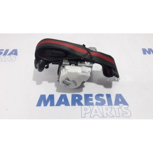 Fiat - 500 - Front seatbelt, right