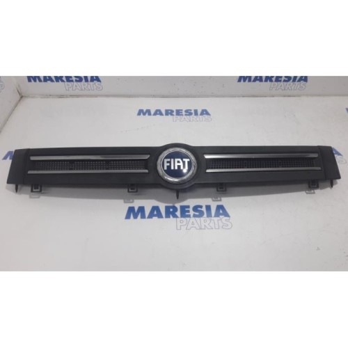 Fiat - Panda - Grill