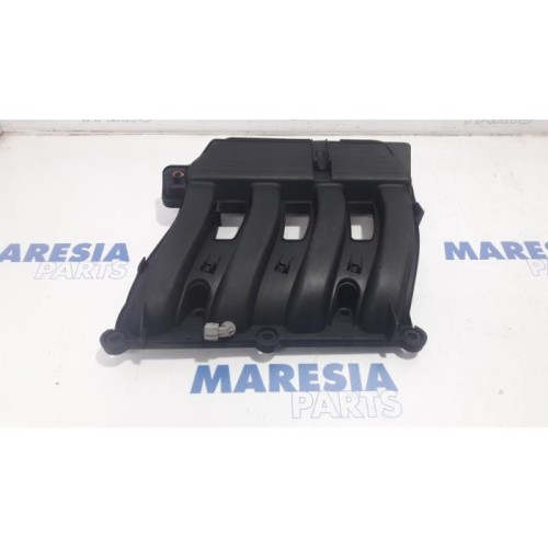 Renault - Megane Scenic - Intake manifold