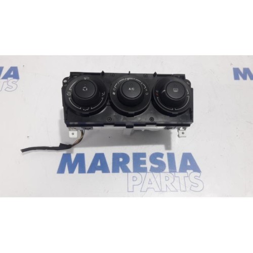 Citroen - C3 Picasso - Panneau de commandes chauffage
