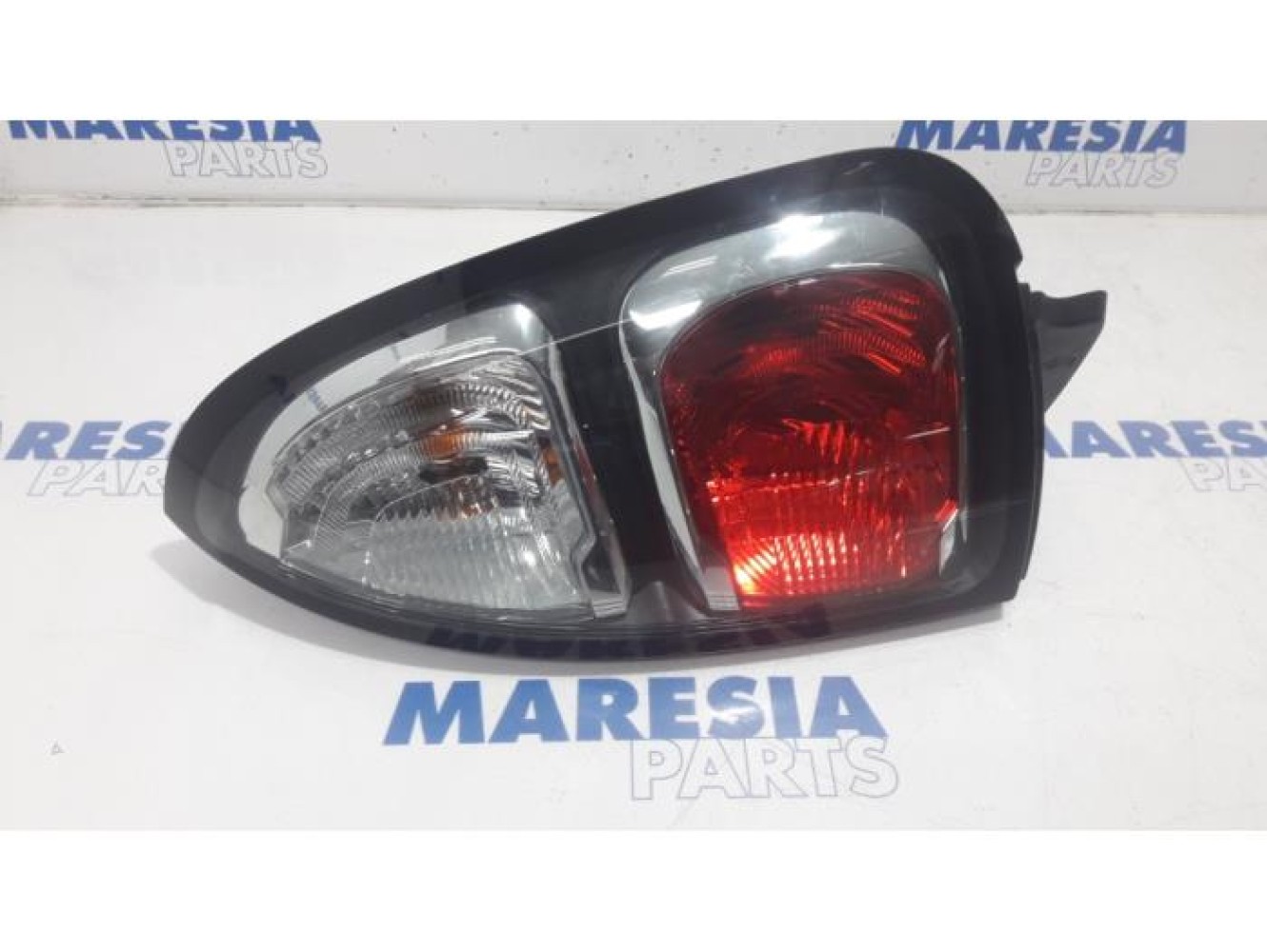 Citroen - C3 Picasso - Taillight, right