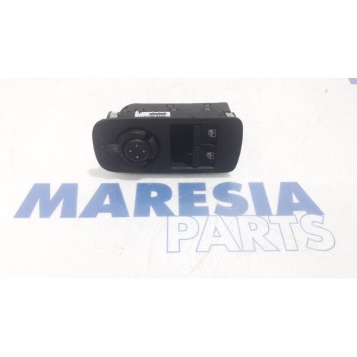 Alfa Romeo - Mito - Multi-functional window switch