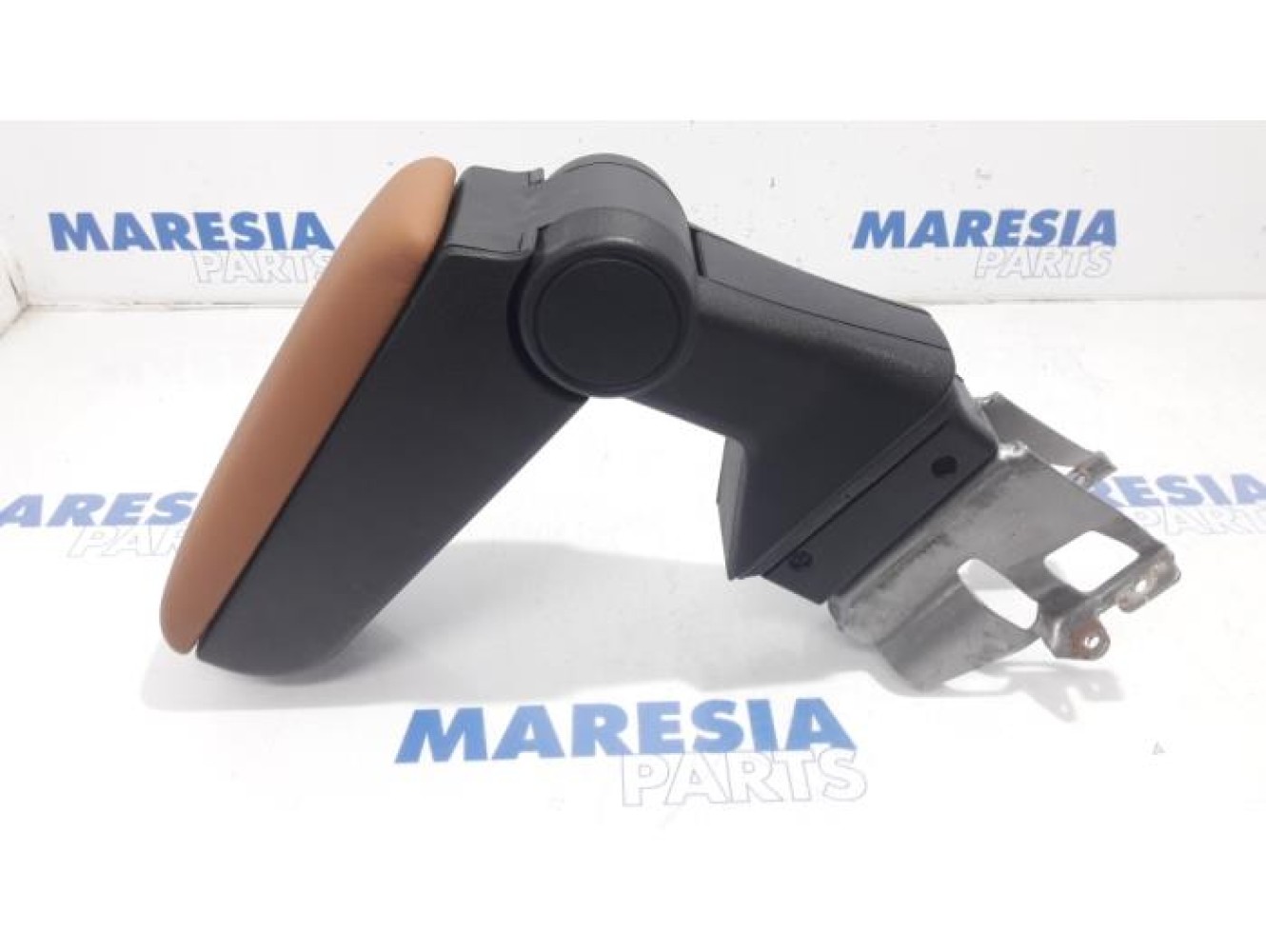 Alfa Romeo - Mito - Armrest