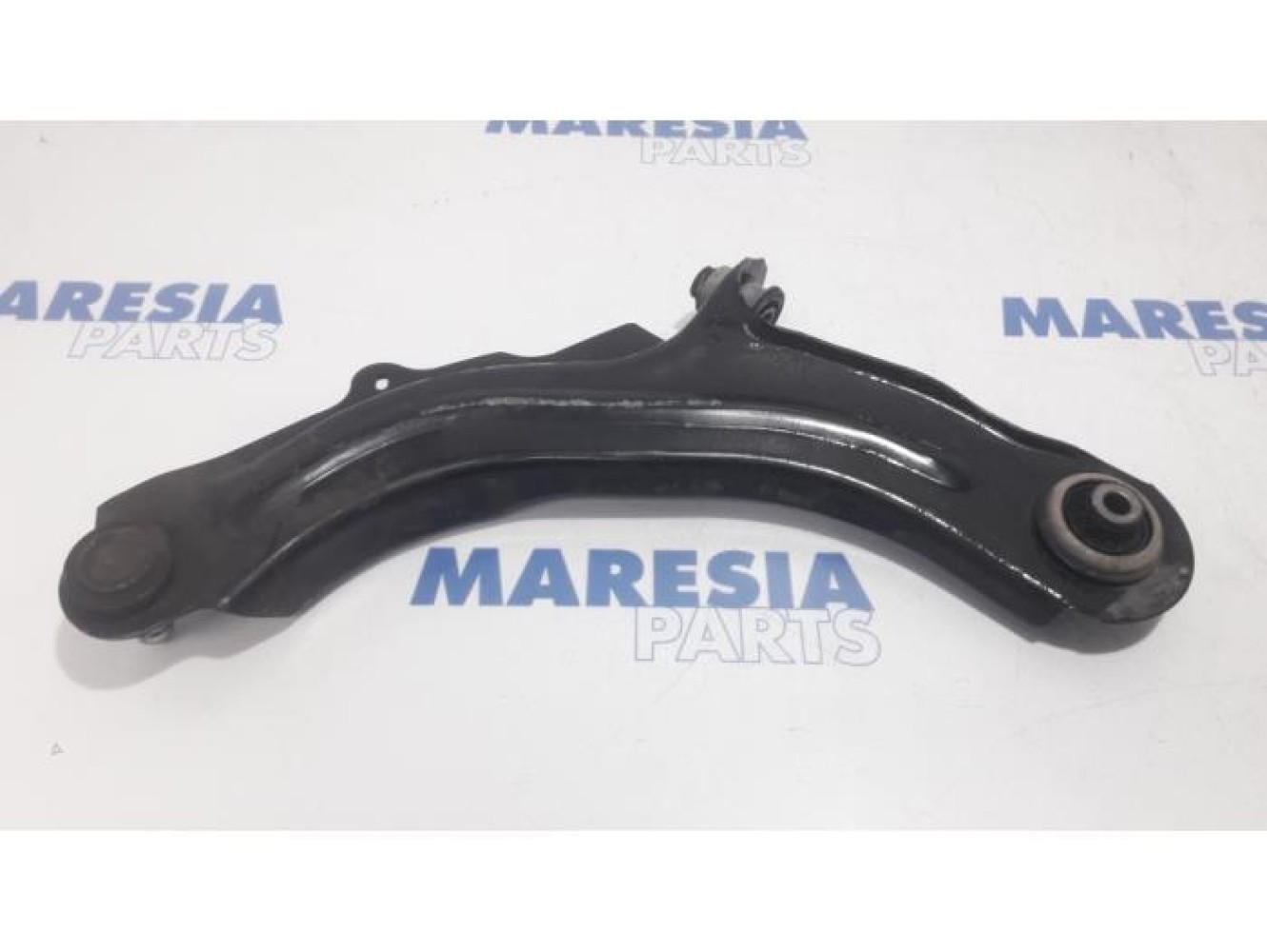 Renault - Captur - Front lower wishbone, right