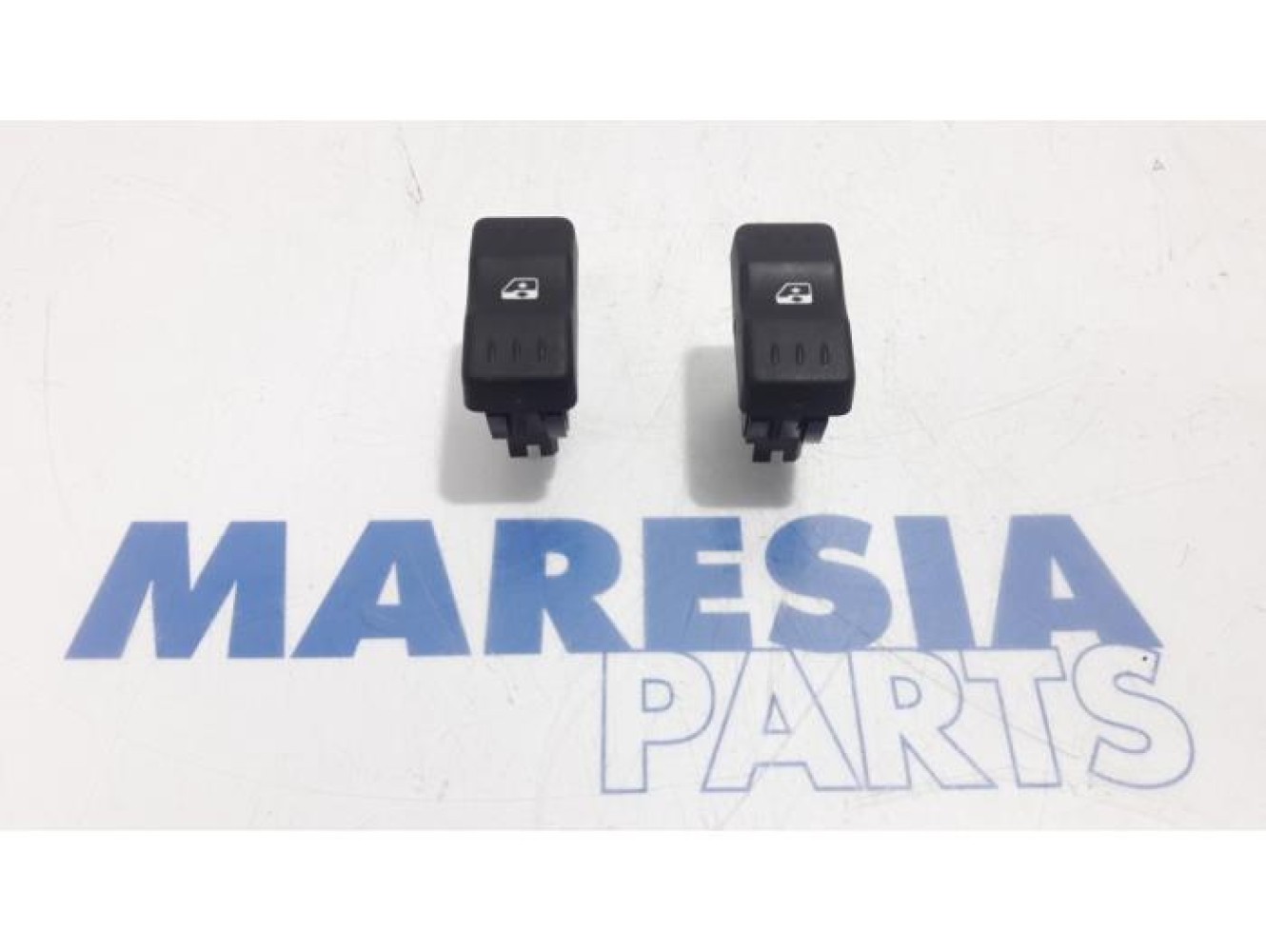 Dacia - Logan - Multi-functional window switch