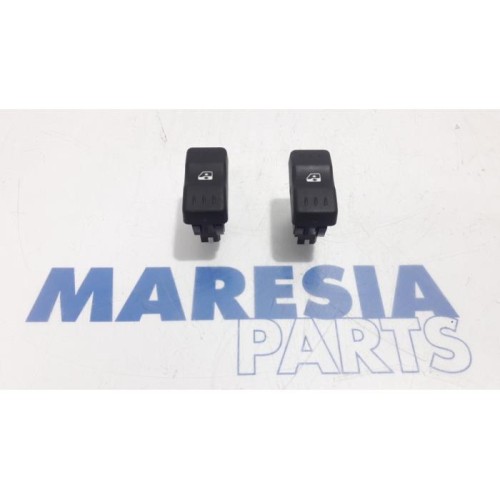 Dacia - Logan - Commutateur combi vitres