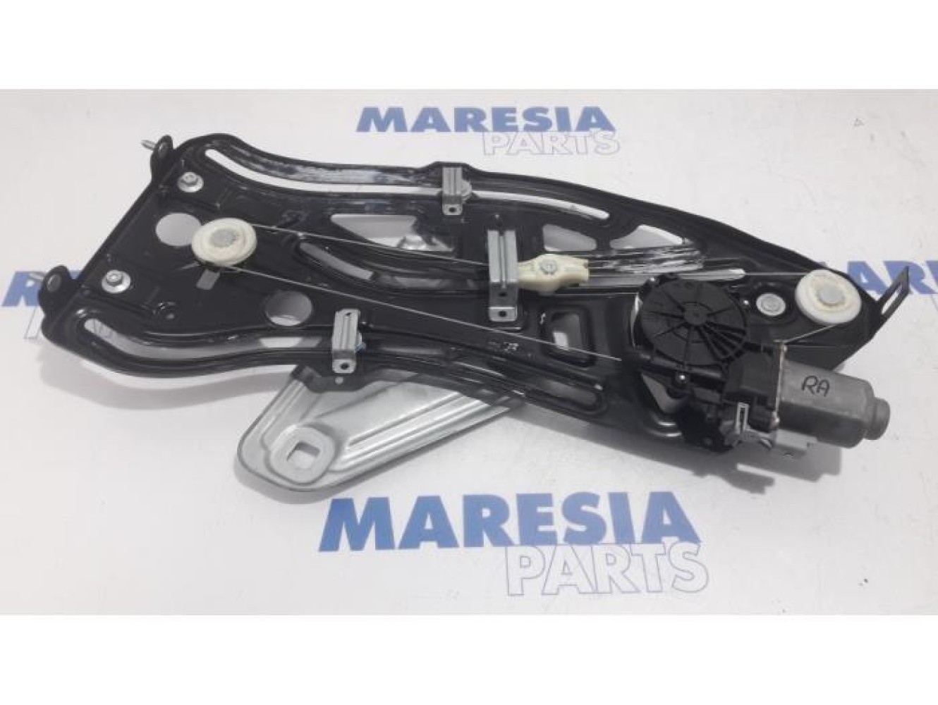 Peugeot - 207 - Rear window mechanism 2-door, right