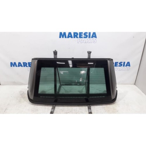 Peugeot - 207 - Rear window