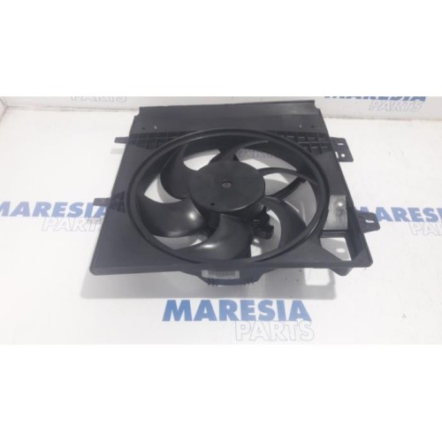 Peugeot - 207 - Fan motor