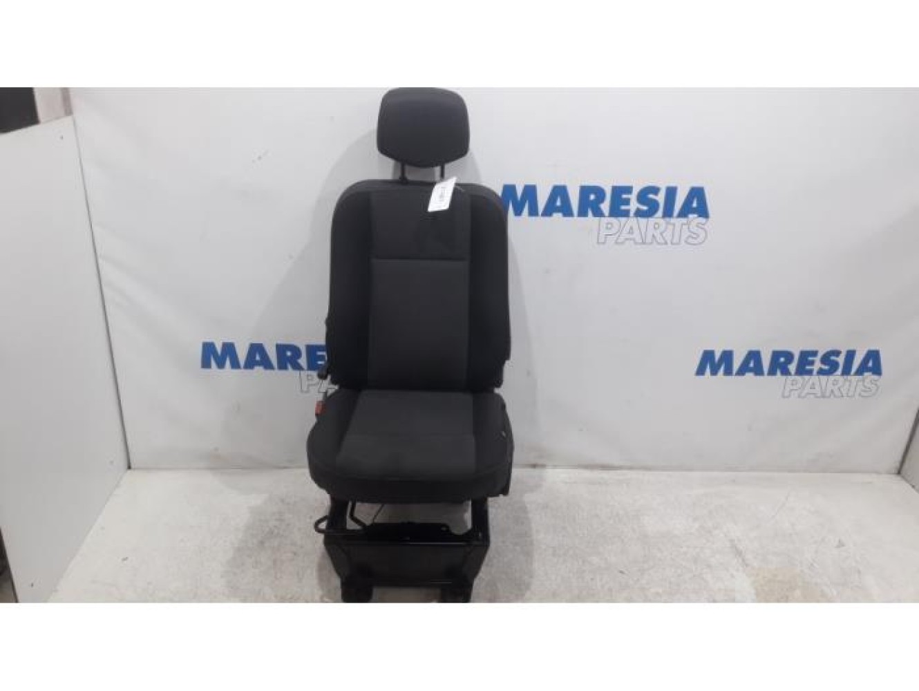 Renault - Master - Seat, left