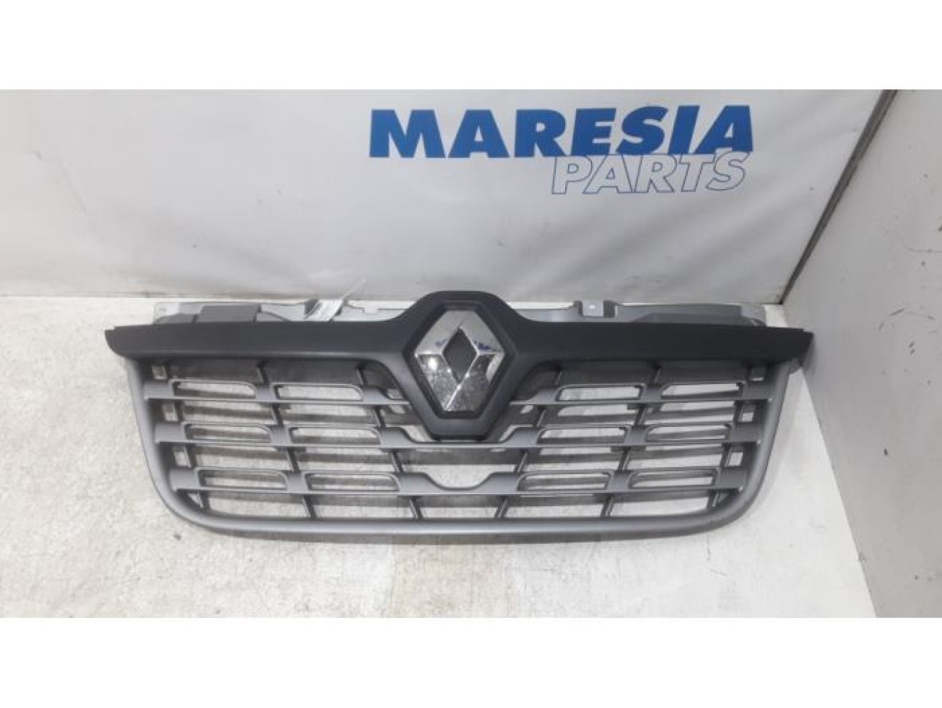 Renault - Master - Grille