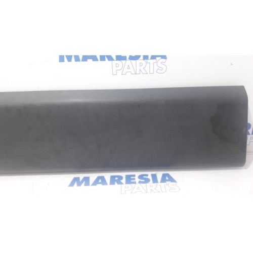 Renault - Master - Decorative strip