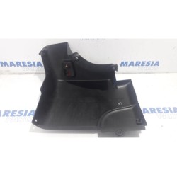 Renault - Master - Rear bumper component, left