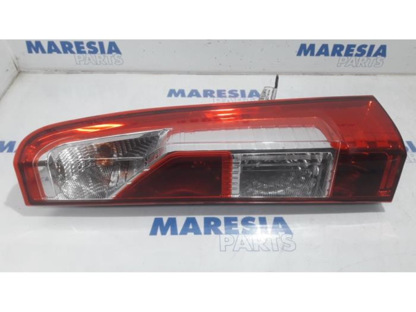 Renault - Master - Taillight, right