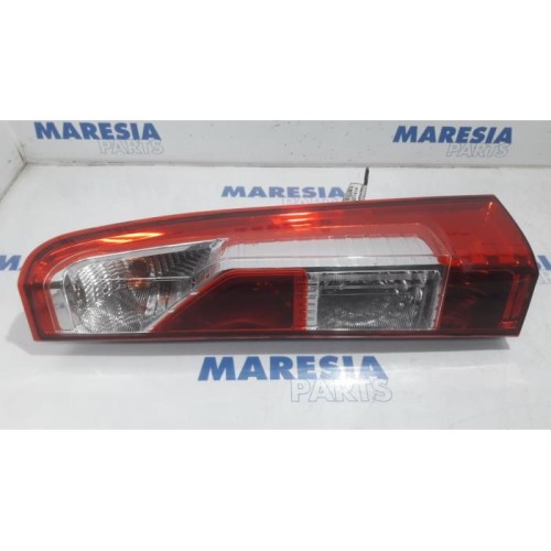 Renault - Master - Taillight, right