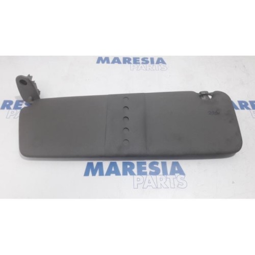 Renault - Master - Sun visor
