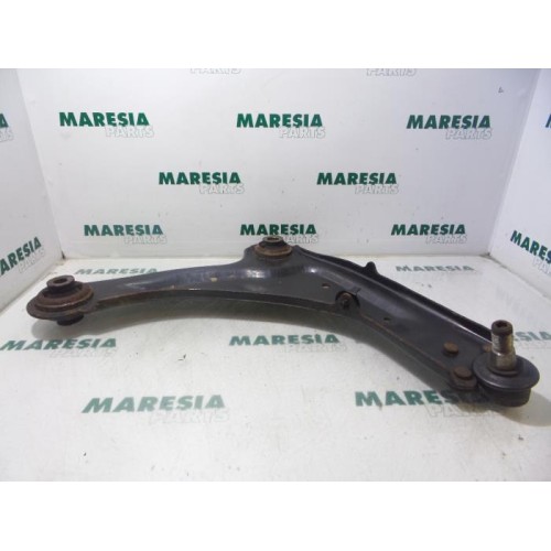 Renault - Laguna - Front lower wishbone, right