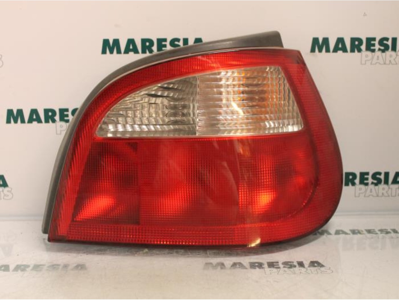 Renault - Megane - Taillight, right